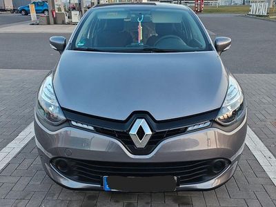 Gebraucht Renault Clio IV Life 75 PS (55 kW) 2014 Grau Limousine