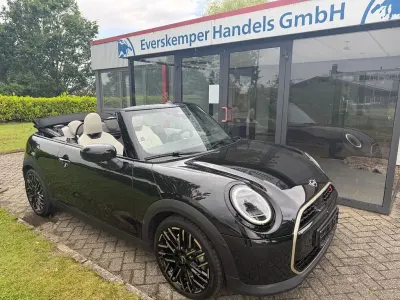 Gebraucht Mini Cooper S Cabriolet 204 PS (150 kW) 2025 Schwarz Cabrio