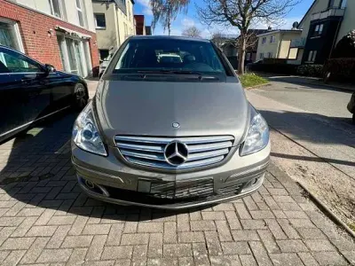 Gebraucht Mercedes B200 136 PS (100 kW) 2006 Grau Van / Kleinbus