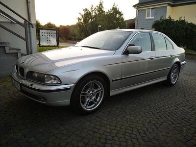 Gebraucht BMW 523 170 PS (125 kW) 2000 Silber Limousine