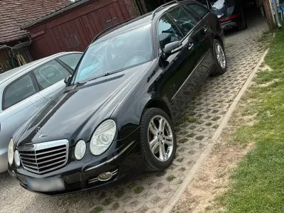 Begagnad Mercedes E280 231 HK (169 kW) 2008 Svart Kombi