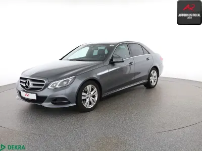 Gebraucht Mercedes E300 Avantgarde 231 PS (169 kW) 2015 Selenitgrau Limousine