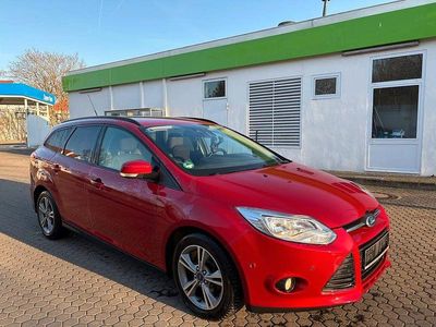 Rot Gebraucht 2014 Ford Focus SYNC Edition Limousine | 4.700 € (Fairer Preis)