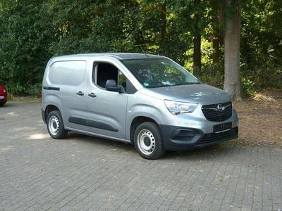 Gebraucht Opel Combo Selection 76 PS (55 kW) 2021 Kontrast grau/quarz silber Van / Kleinbus