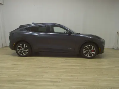 Second-hand Ford Mustang Mach-E 197 kW (269 CP) 2022 Gri SUV