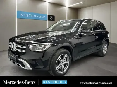 Second-hand Mercedes GLC300e 320 CP (235 kW) 2022 Negru SUV
