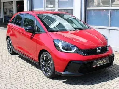 Usata Honda Jazz Advance 107 CV (78 kW) 2025 Rosso Utilitaria