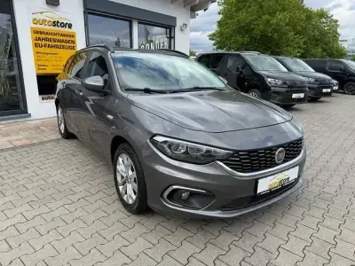 Gebraucht Fiat Tipo Business 120 PS (88 kW) 2020 Grau Kombi