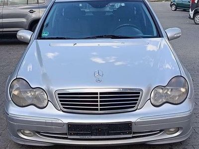 Gebraucht 2002 Mercedes 200 | 2.350 €