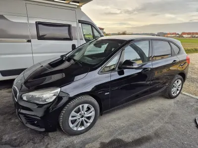 Gebraucht BMW 218 Active Tourer Sport Line 135 PS (99 kW) 2017 Schwarz Van / Kleinbus