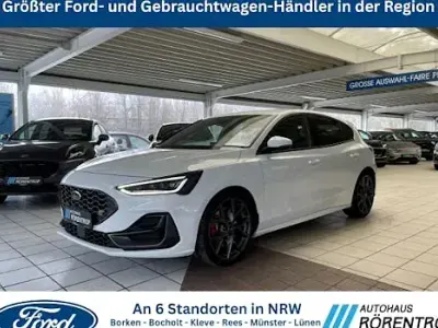 Usata Ford Focus ST 280 CV (205 kW) 2023 Bianco Berlina