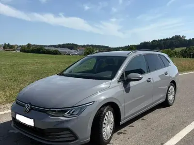 Gebraucht VW Golf VII Life 110 PS (80 kW) 2021 Grau Kleinwagen