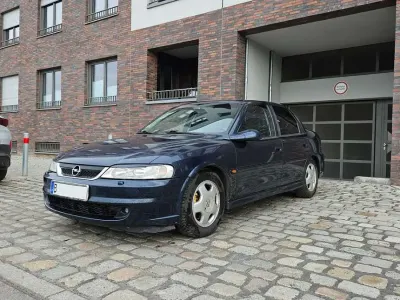 Gebraucht Opel Vectra Sport 147 PS (108 kW) 2001 Limousine
