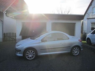 Gebraucht Peugeot 206 CC Platinum 136 PS (100 kW) 2002 Grau Cabrio