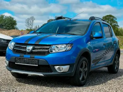 Gebraucht Dacia Sandero Stepway 110 PS (80 kW) 2012 Blau Limousine