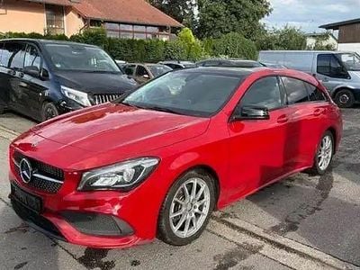 Rot Gebraucht 2018 Mercedes CLA220 Limousine | 15.500 €