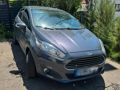 Gebraucht Ford Fiesta SYNC Edition 101 PS (74 kW) 2015 Grau Kleinwagen