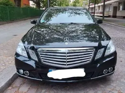 Gebraucht Mercedes E250 204 PS (150 kW) 2009 Schwarz Limousine