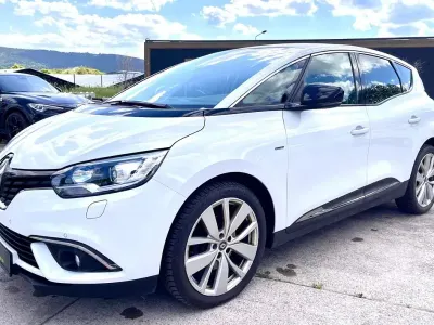 Usado Renault Scenic E-Tech LIMITED 116 CV (85 kW) 2018 Blanco Monovolumen
