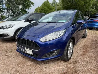 Gebraucht Ford Fiesta Titanium 101 PS (74 kW) 2015 Deep impact blue (metallic) Kleinwagen