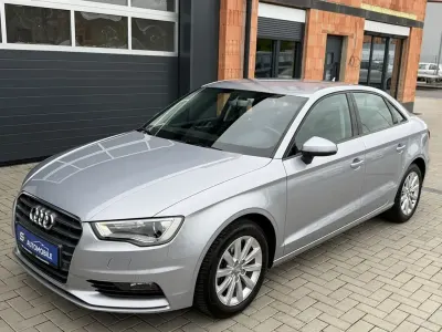 Gebraucht Audi A3 Attraction 125 PS (91 kW) 2015 Silber Limousine