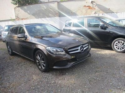 Gebraucht Mercedes C180 Avantgarde 156 PS (114 kW) 2015 Citrin Kombi