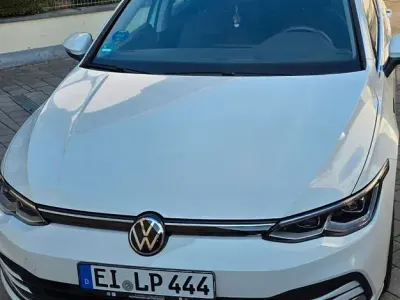 Gebraucht VW Golf VII Style 150 PS (110 kW) 2020 Weiß Limousine