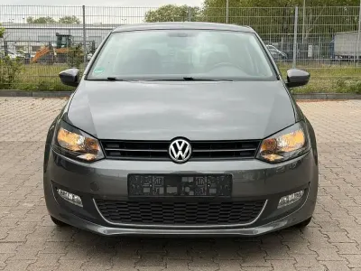 Gebraucht VW Polo 60 PS (44 kW) 2013 Grau Kleinwagen