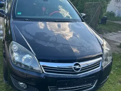 Gebraucht Opel Astra Cosmo 120 PS (88 kW) 2007 Schwarz Limousine