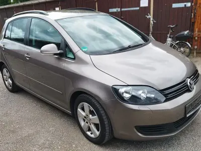Gebraucht VW Golf Plus Cross Comfortline 122 PS (89 kW) 2011 Beige Van / Kleinbus