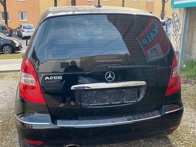 Gebraucht Mercedes A200 Elegance 136 PS (100 kW) 2011 Schwarz Van / Kleinbus