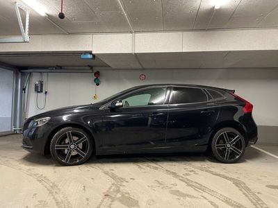 gebraucht Volvo V40 T4 Auto. 99Km. TÜV Neu. Navi. Sitz. Benz.