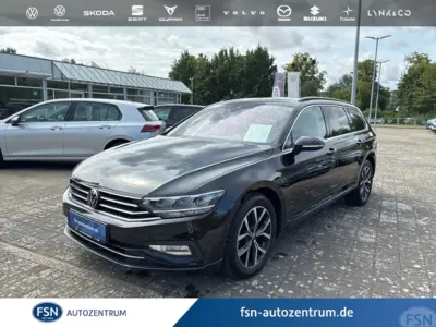 Gebraucht VW Passat Business 150 PS (110 kW) 2022 Schwarz Kombi