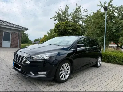 Gebraucht Ford Focus Titanium 125 PS (91 kW) 2014 Schwarz Limousine