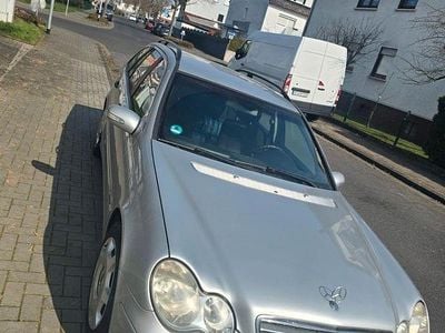 Gebraucht Mercedes C180 Classic 143 PS (105 kW) 2004 Silber Kombi