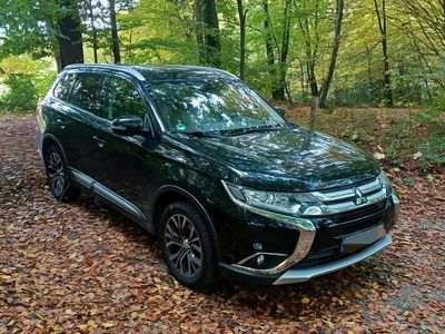 Schwarz Gebraucht 2015 Mitsubishi Outlander SUV | 10.150 €