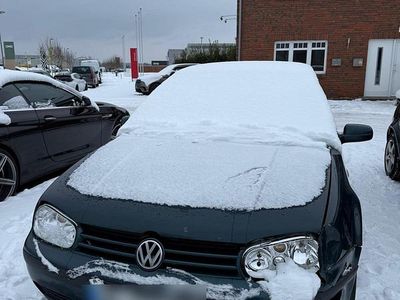 Grün Gebraucht 2002 VW Golf IV Kleinwagen | 450 € (Fairer Preis)