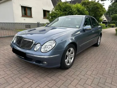 Gebraucht Mercedes E200 Elegance 136 PS (100 kW) 2006 Blau Limousine