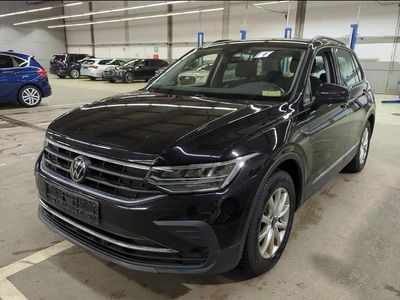 Schwarz Gebraucht 2022 VW Tiguan Life SUV | 17.990 € (Etwas zu teuer)