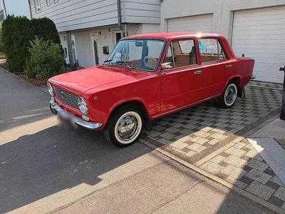 Gebraucht Lada 2101 82 PS (60 kW) 1978 Rot Limousine