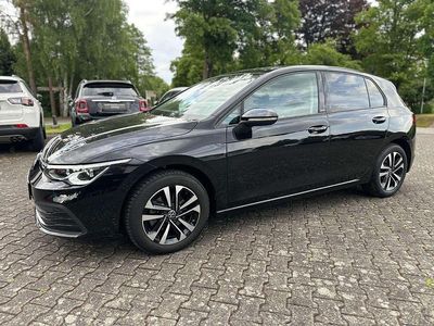 Gebraucht VW Golf VIII United 150 PS (110 kW) 2021 Deep black perleffekt Limousine