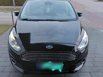 Gebraucht Ford S-MAX Titanium 150 PS (110 kW) 2017 Schwarz Van / Kleinbus