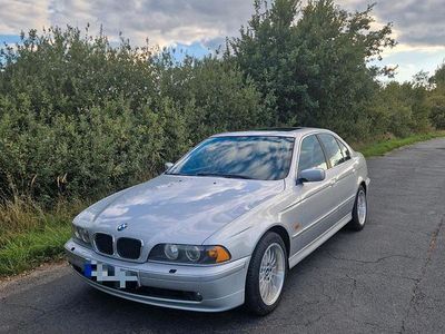 BMW 525