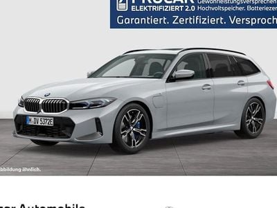 Gebraucht BMW 330e Performance 292 PS (214 kW) 2025 Grau Kombi