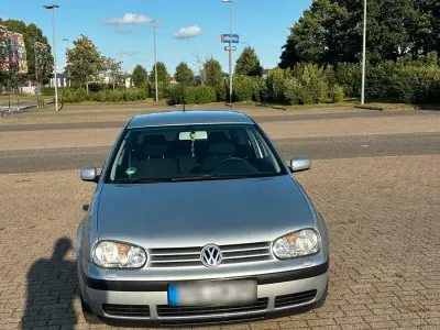 Gebraucht VW Golf IV 102 PS (75 kW) 2002 Silber Kleinwagen