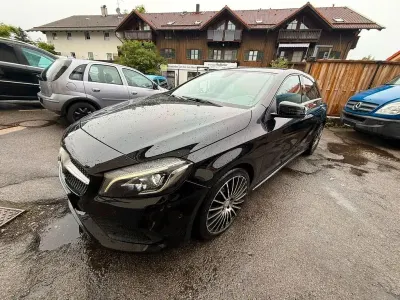 Gebraucht Mercedes A200 AMG line 136 PS (100 kW) 2015 Schwarz Limousine