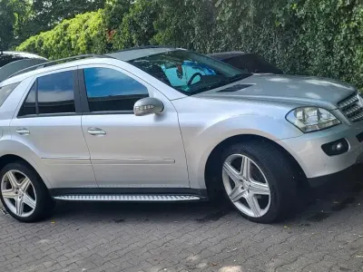 Brugt Mercedes ML320 224 HK (164 kW) 2006 Sølv SUV