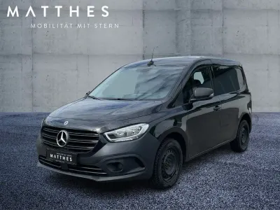 Używany Mercedes Citan 110 95 KM (69 kW) 2022 Czarny Minivan