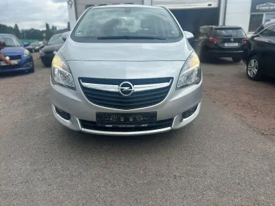 Gebraucht Opel Meriva Edition 120 PS (88 kW) 2014 Silber Van / Kleinbus