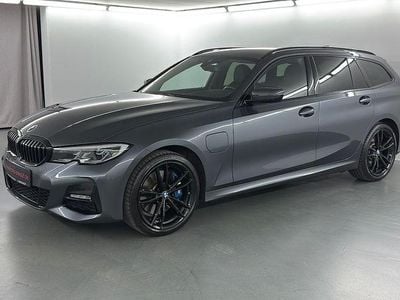 BMW 330e